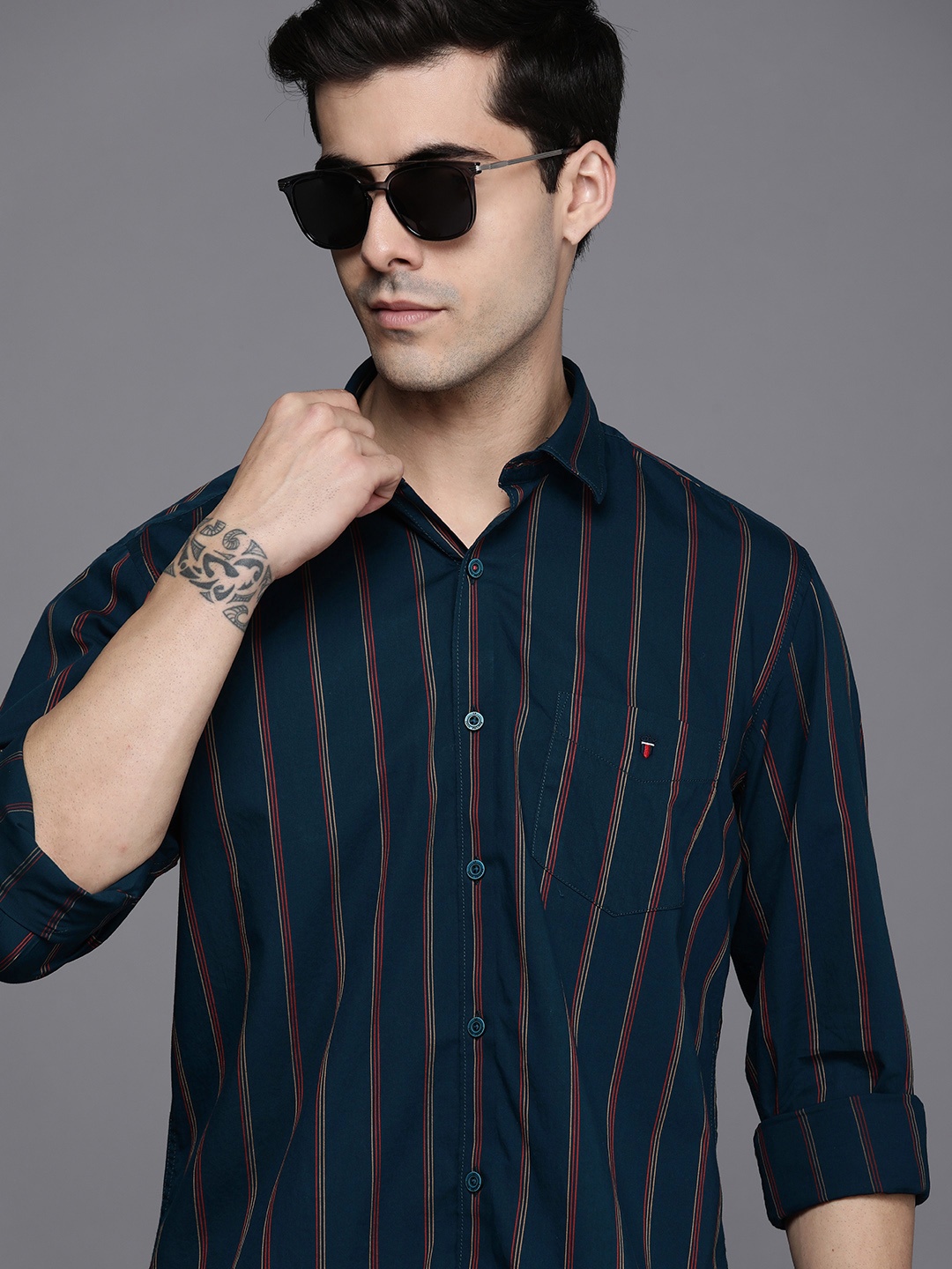 

Louis Philippe Sport Men Navy Blue Slim Fit Striped Casual Shirt