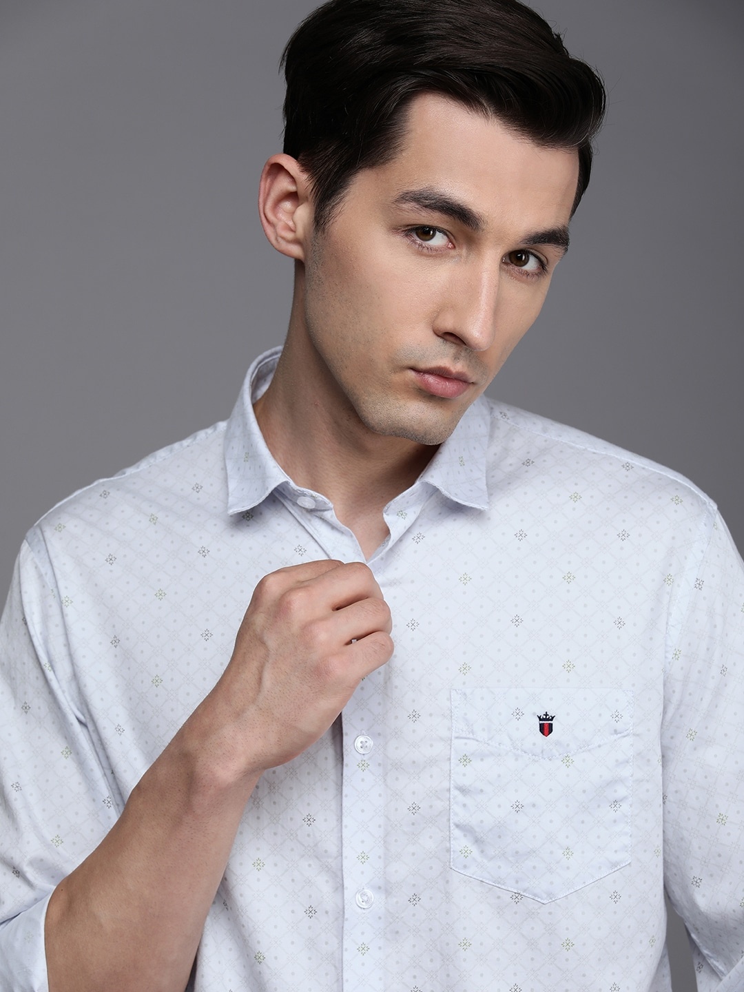

Louis Philippe Sport Men White & Grey Slim Fit Printed Pure Cotton Casual Shirt
