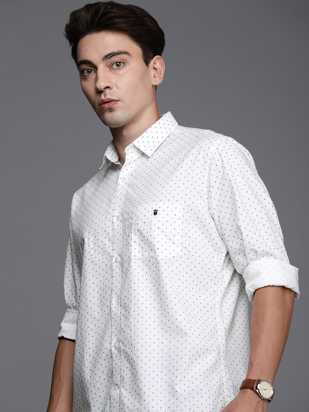 

Louis Philippe Sport Men White & Blue Slim Fit Printed Pure Cotton Casual Shirt