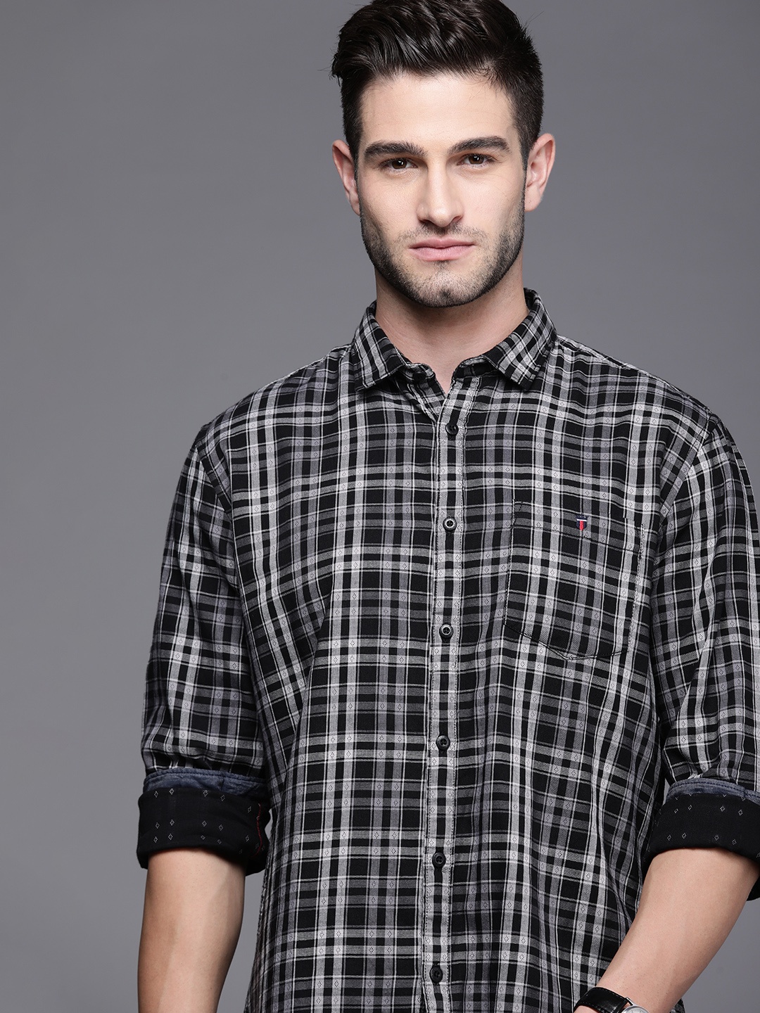 

Louis Philippe Jeans Men Black Slim Fit Checked Casual Shirt