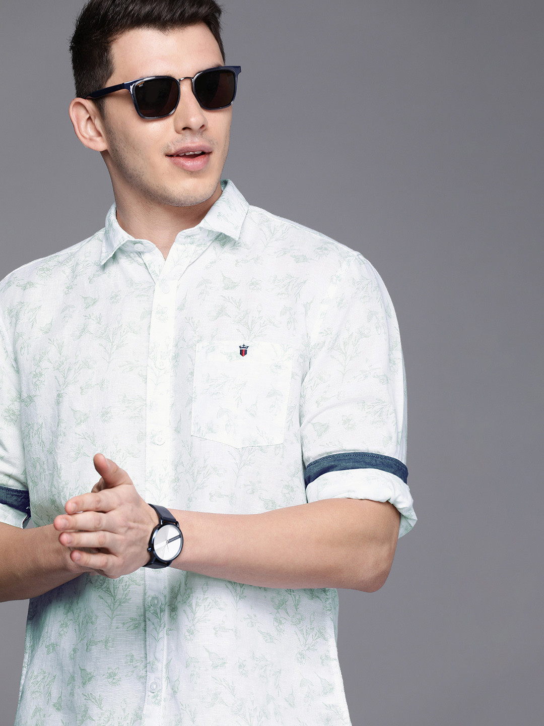 

Louis Philippe Jeans Men White Slim Fit Floral Printed Casual Shirt