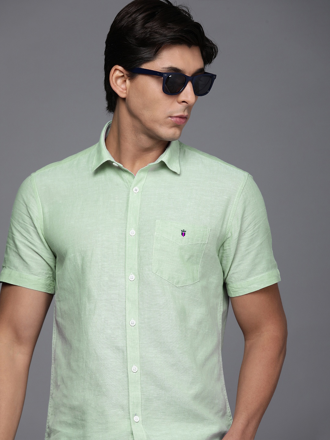 

Louis Philippe Sport Men Mint Green Solid Slim Fit Casual Shirt