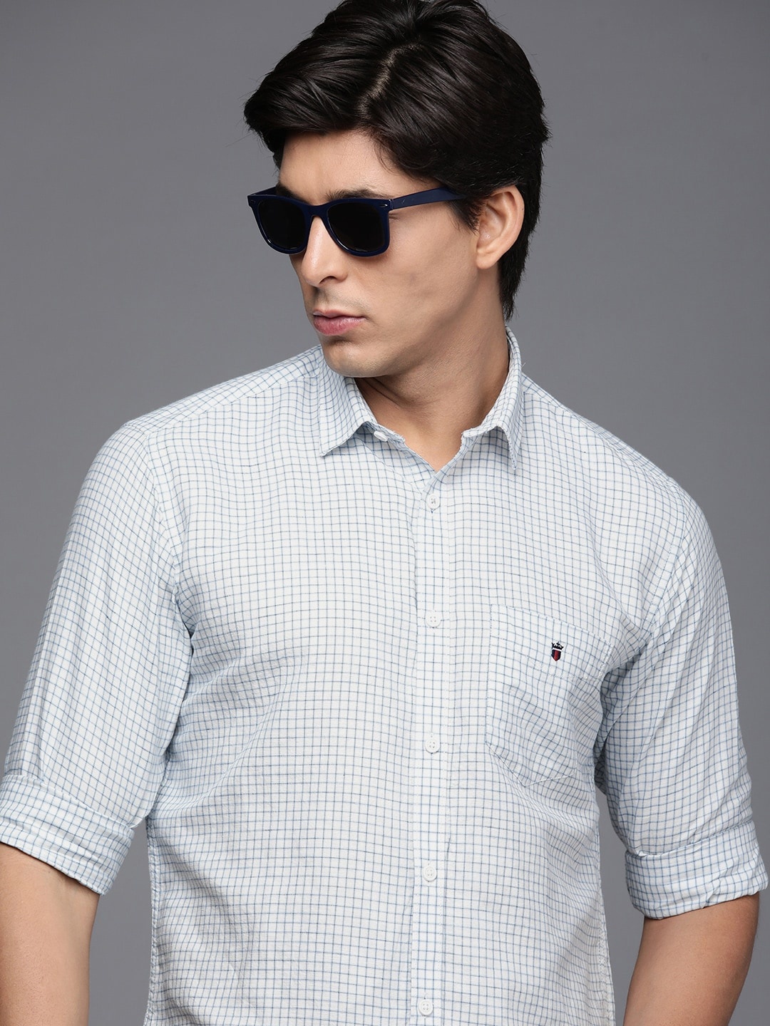 

Louis Philippe Sport Men Blue & White Slim Fit Checked Casual Shirt