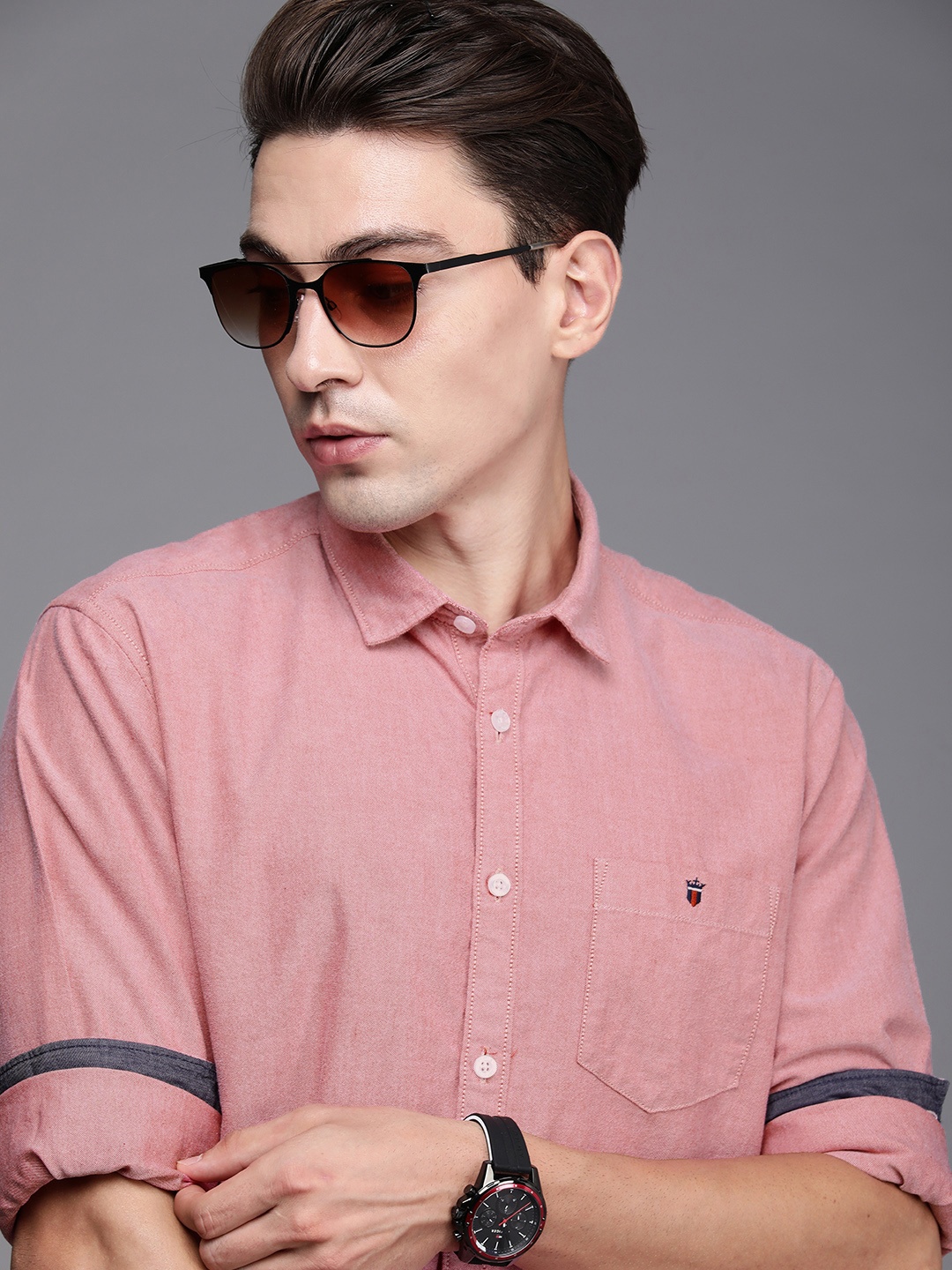 

Louis Philippe Jeans Men Pink Solid Slim Fit Pure Cotton Casual Shirt