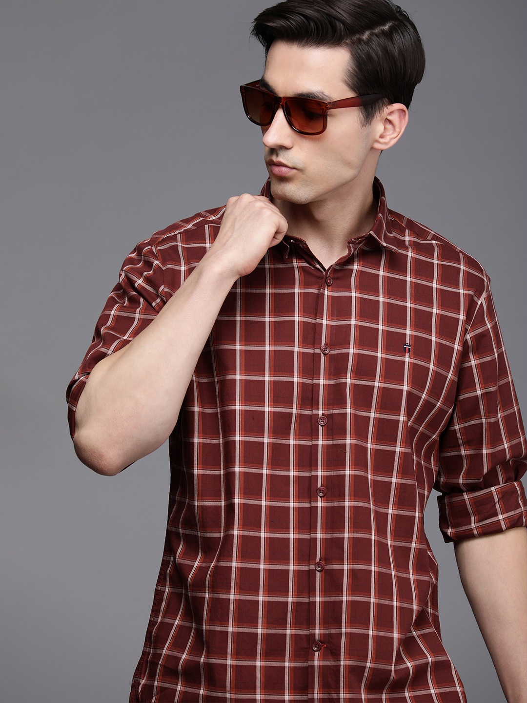 

Louis Philippe Sport Men Brown Slim Fit Printed Pure Cotton Casual Shirt