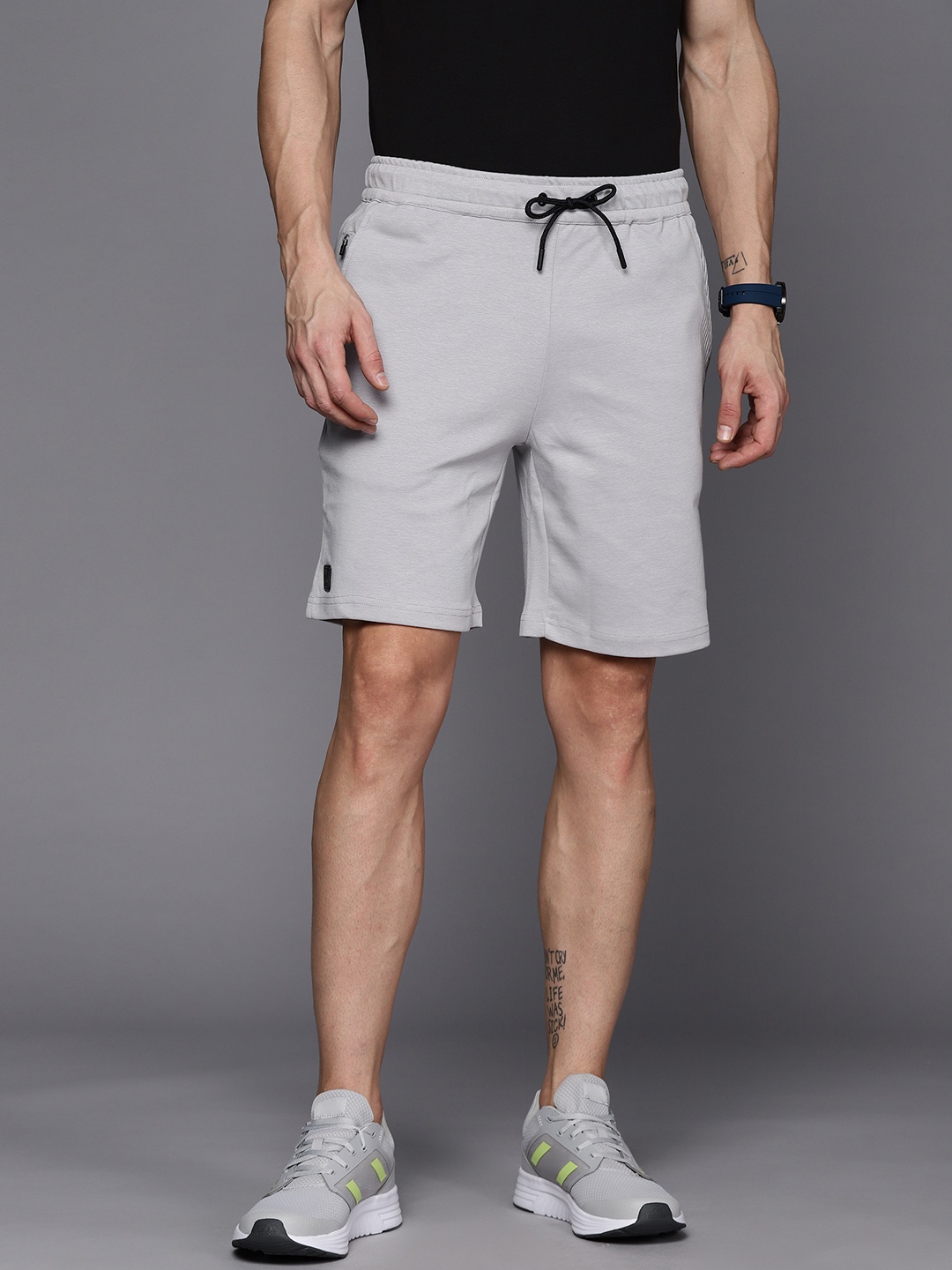 

Louis Philippe ATHPLAY Men Grey Melange Solid Mid-Rise Regular Knitted Shorts