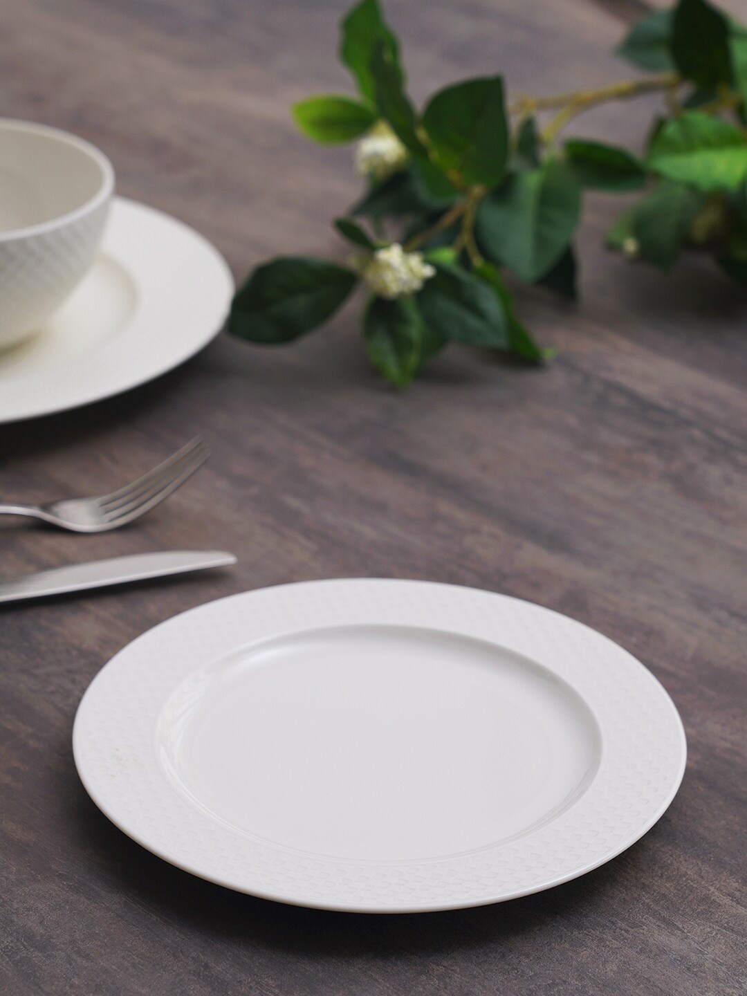 

Pure Home and Living Set Of 2 Cream-Colored Solid Dessert Plates