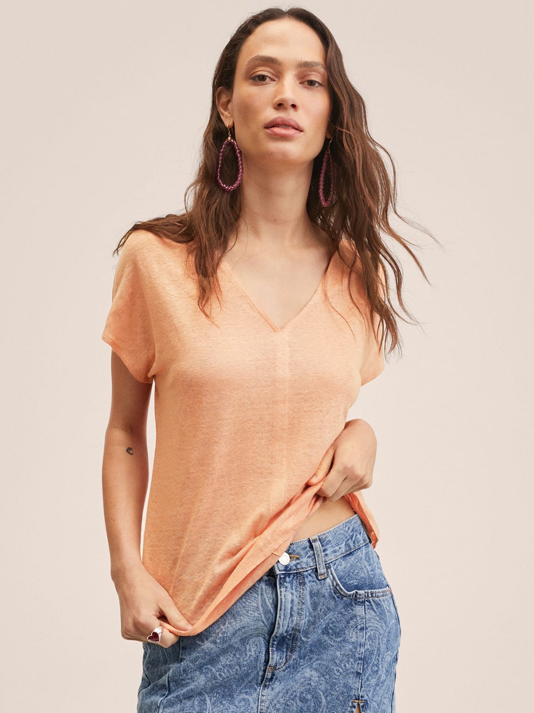 

MANGO Women Coral V-Neck Linen T-shirt