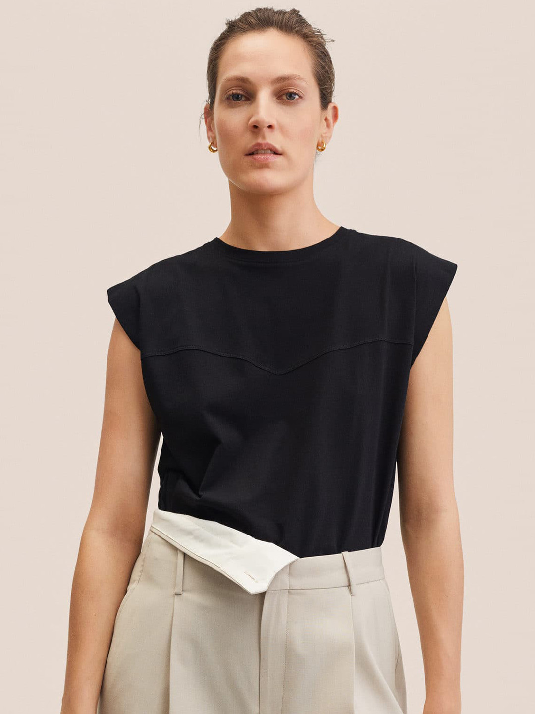 

MANGO Women Black Solid Pure Cotton Extended Sleeves T-shirt