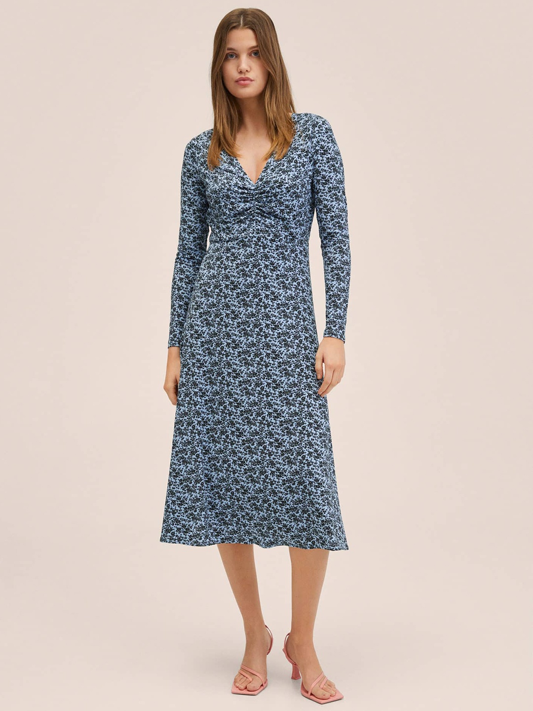 

MANGO Women Blue & Black Floral Ruched A-Line Midi Dress