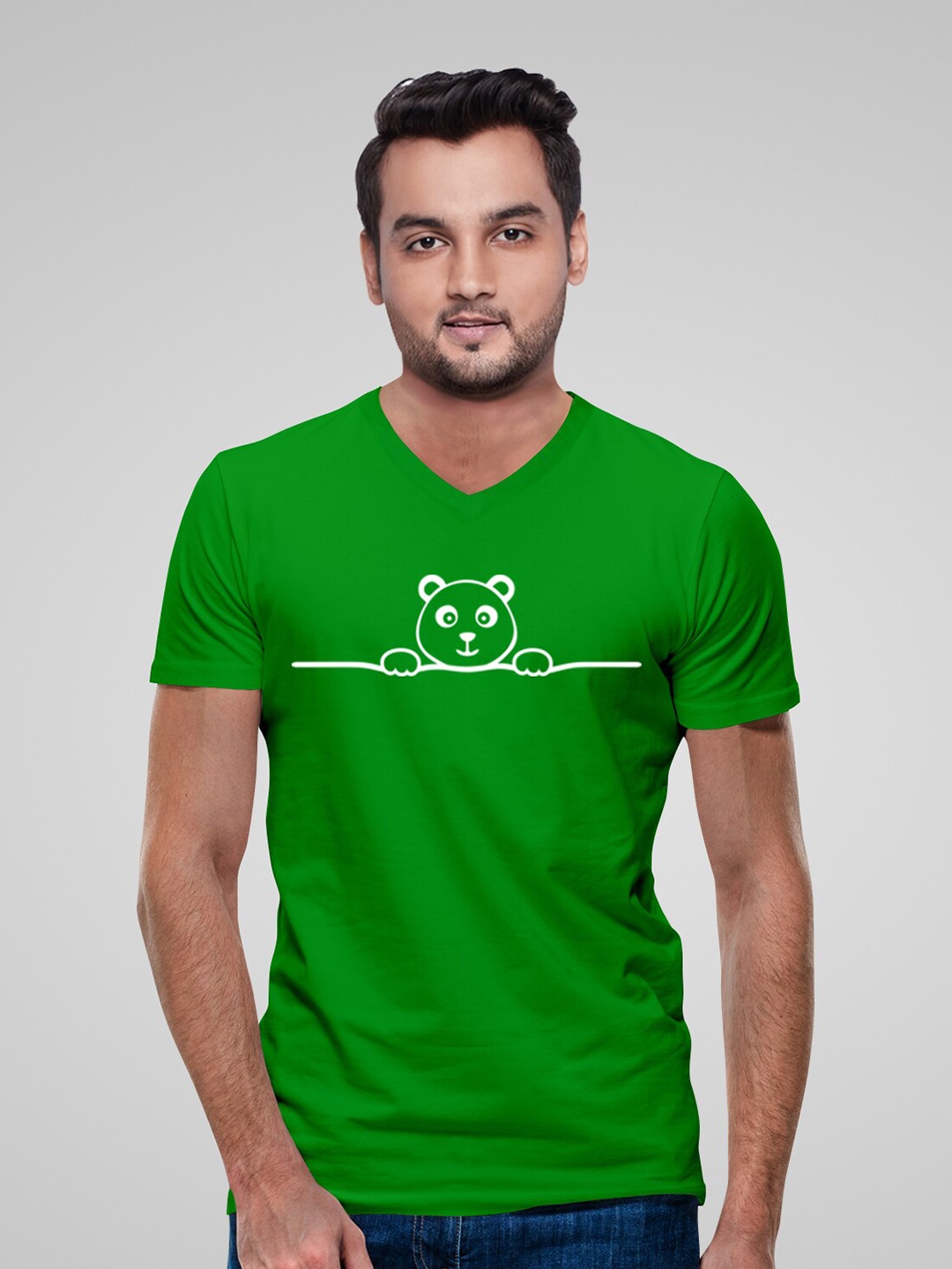 

Pootlu Men Green Printed V-Neck Pure Cotton T-shirt