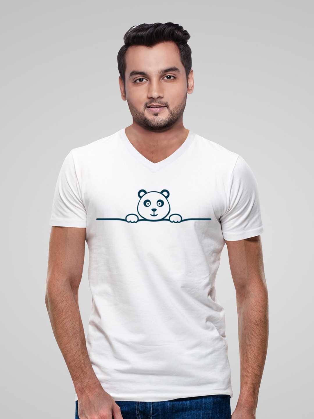 

Pootlu Men White Printed V-Neck Cotton T-shirt