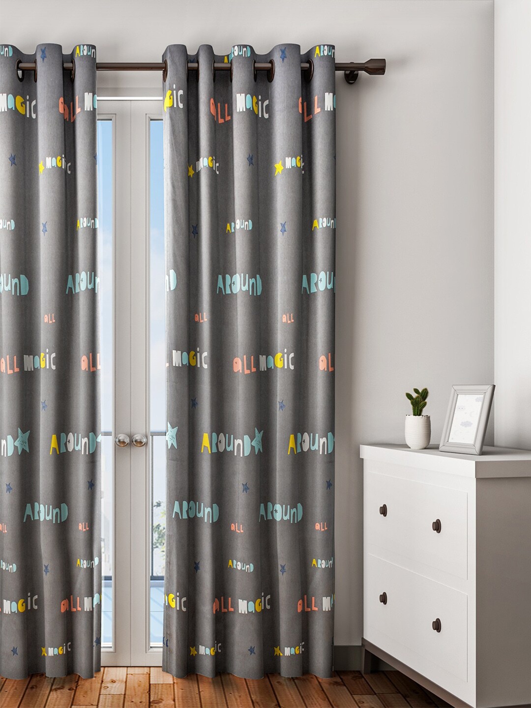 

URBAN DREAM Kids Grey & Red Printed Door Curtain