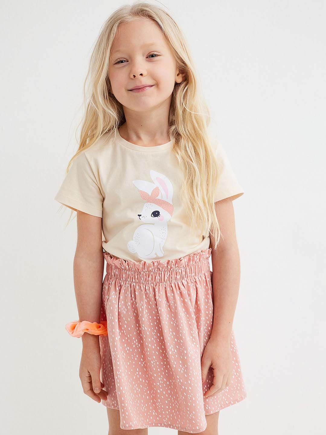 

H&M Girls Beige Printed Cotton T-shirt & Skirt