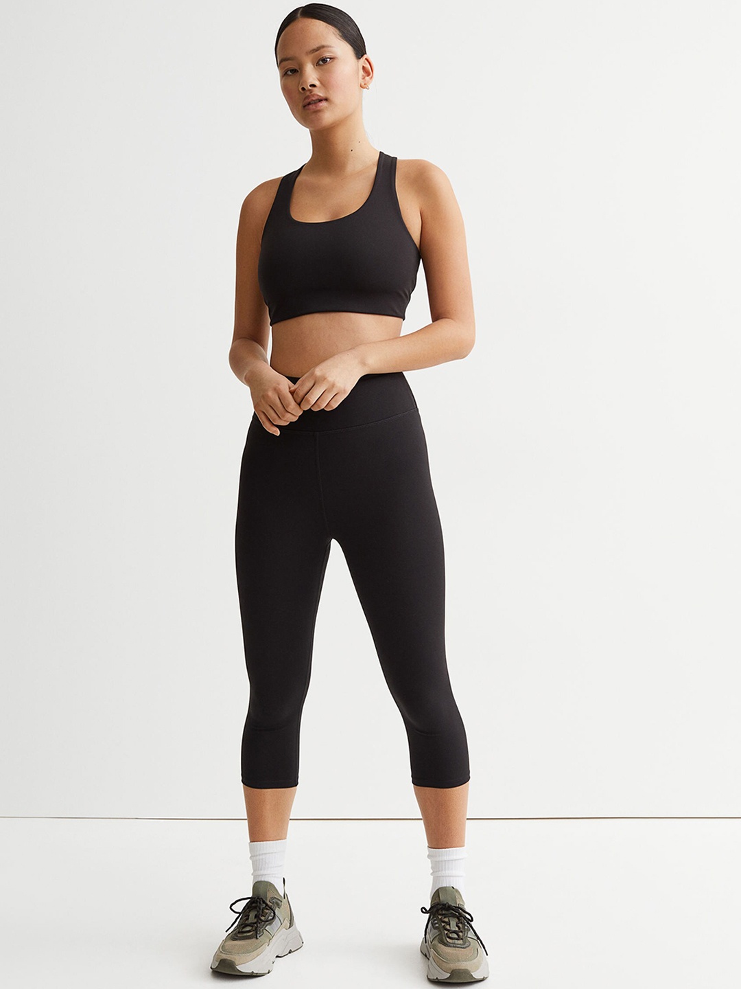 

H&M Black High Waist Capri Tights