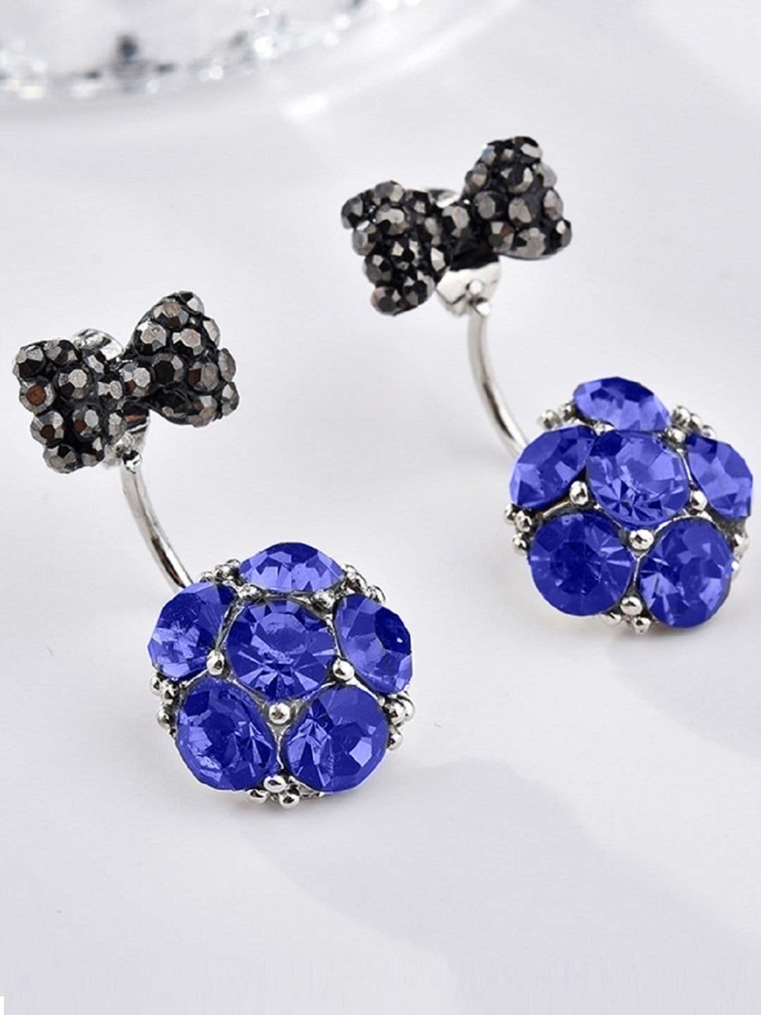 

OOMPH Blue Floral Drop Earrings