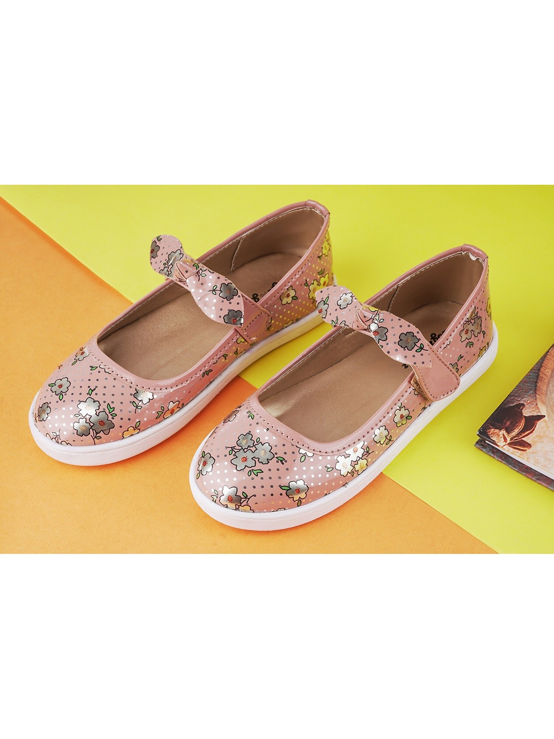 

BOYZ N GALZ Girls Pink & Grey Printed PU Slip-On Sneakers