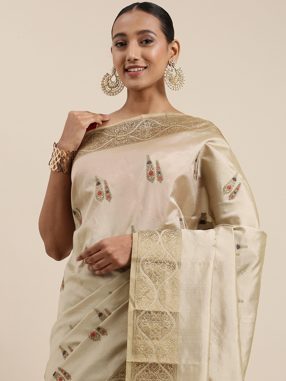 

Mitera Grey & Red Ethnic Motifs Zari Woven Design Saree