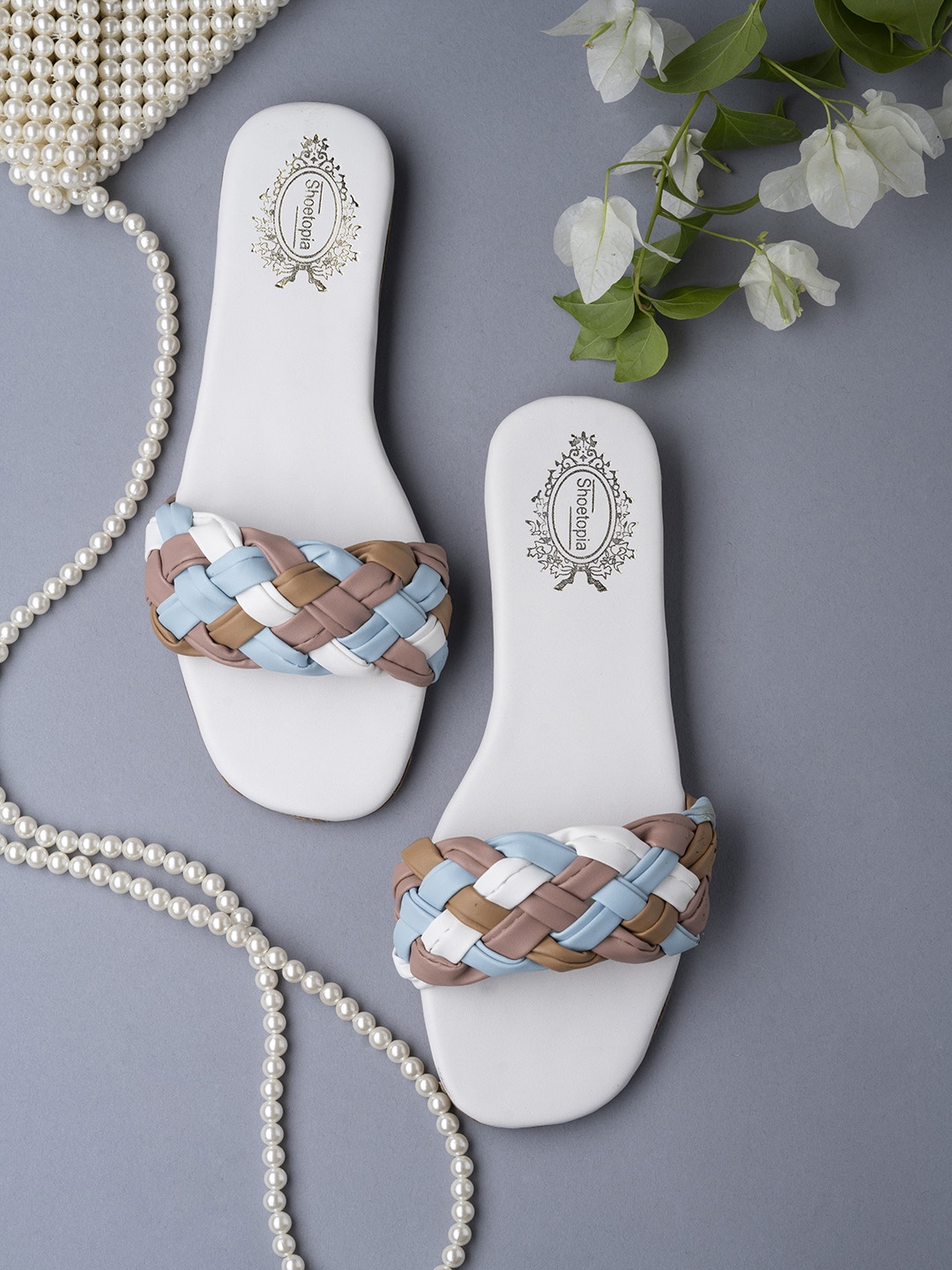 

Shoetopia Girls White & Blue Open Toe Flats