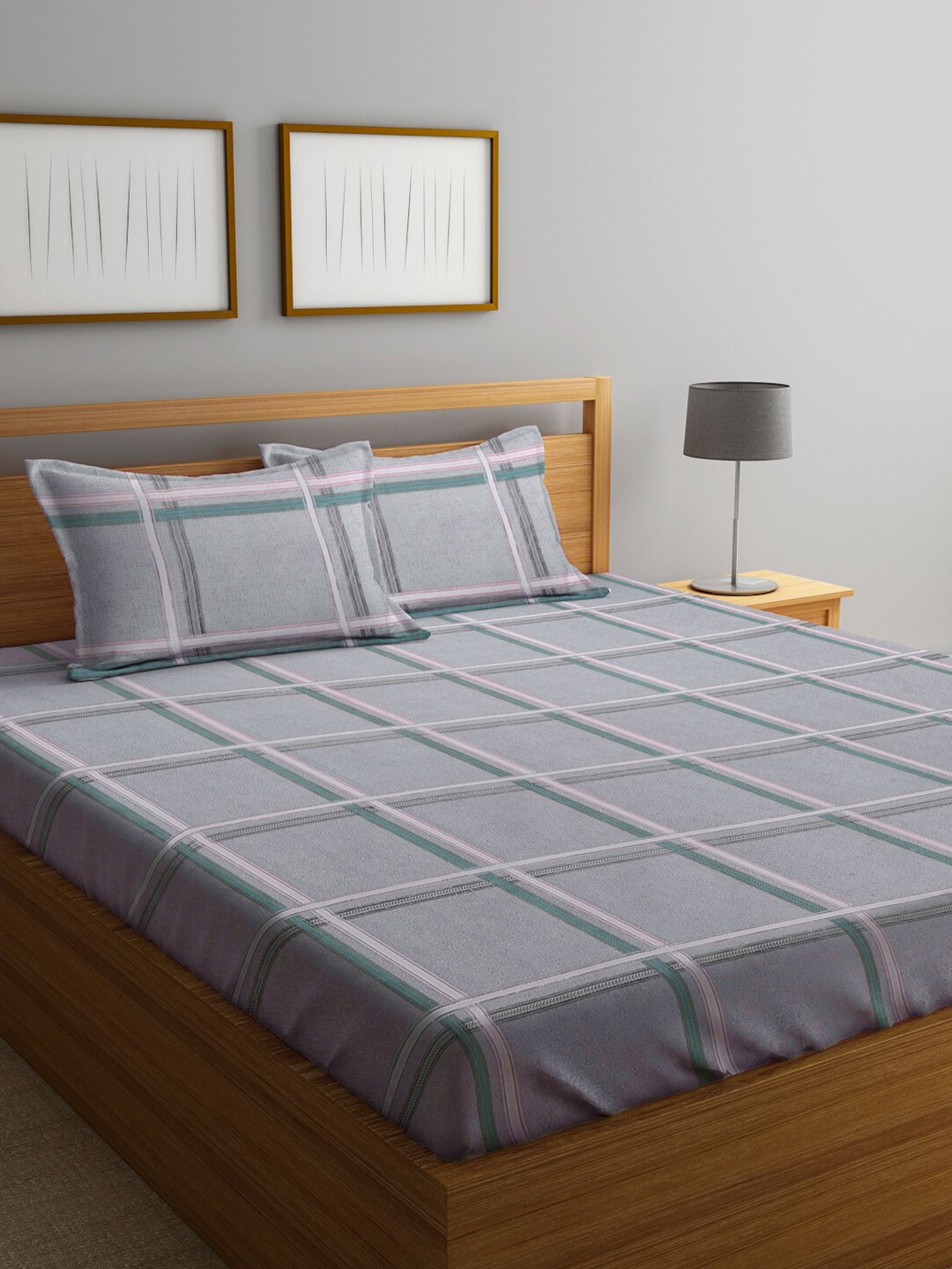 

Grey & Pink Geometric 300 TC King Bedsheet with 2 Pillow Covers