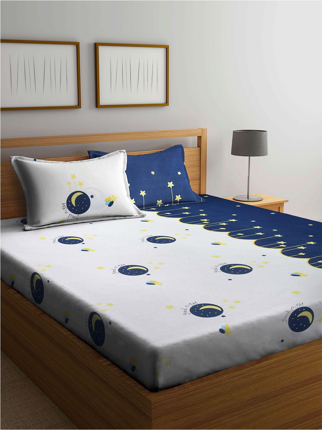 

KLOTTHE White & Navy Blue Graphic 300 TC King Bedsheet with 2 Pillow Covers