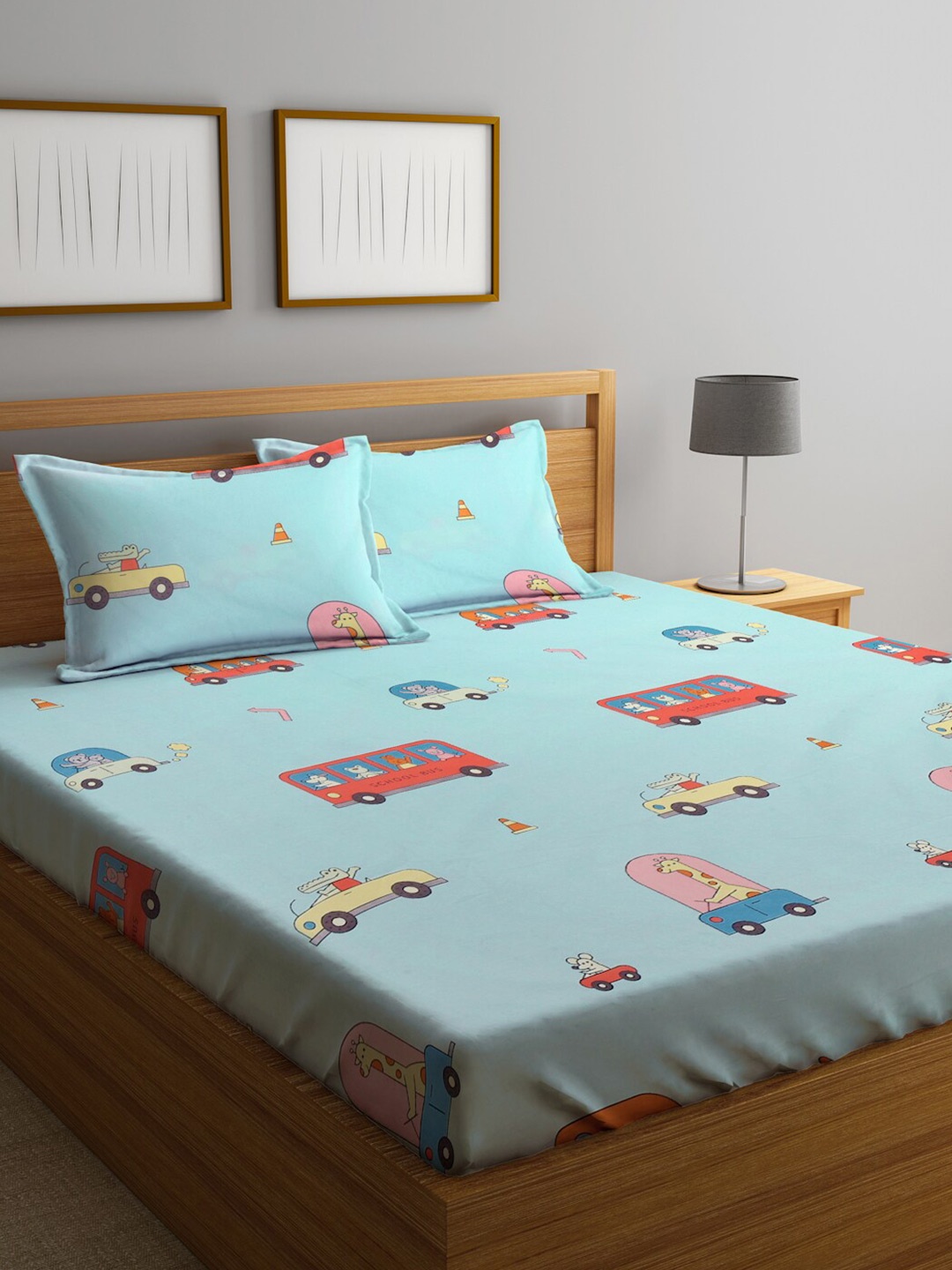 

KLOTTHE Turquoise Blue & Red Graphic 300 TC King Bedsheet with 2 Pillow Covers