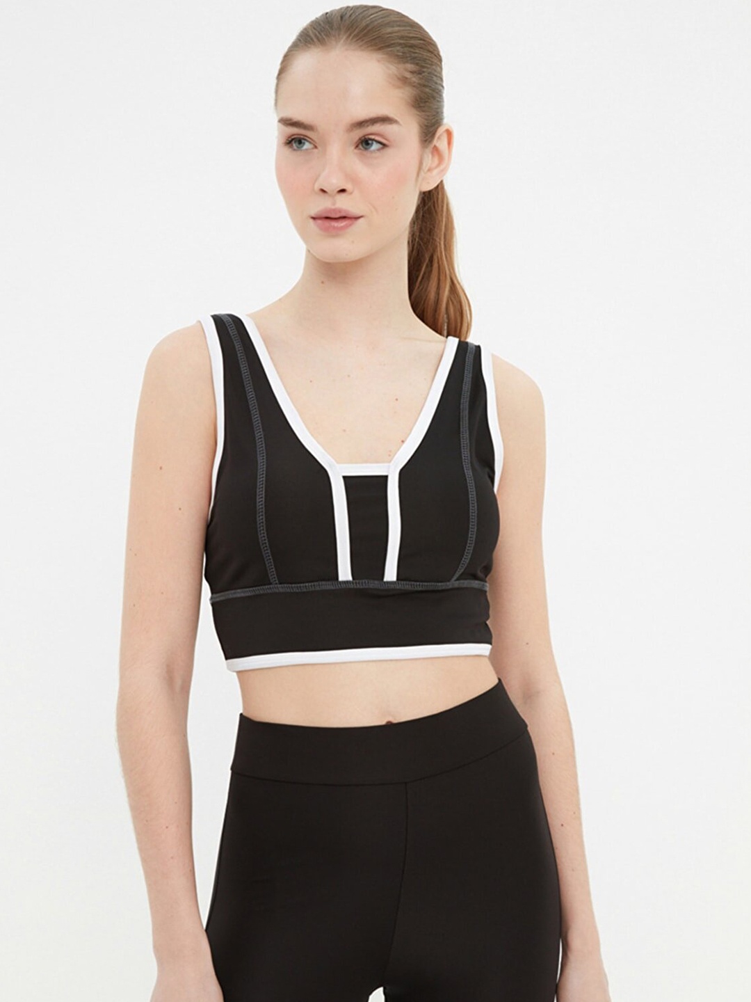 

Trendyol Black & White Solid Striped Detail Sports Bra