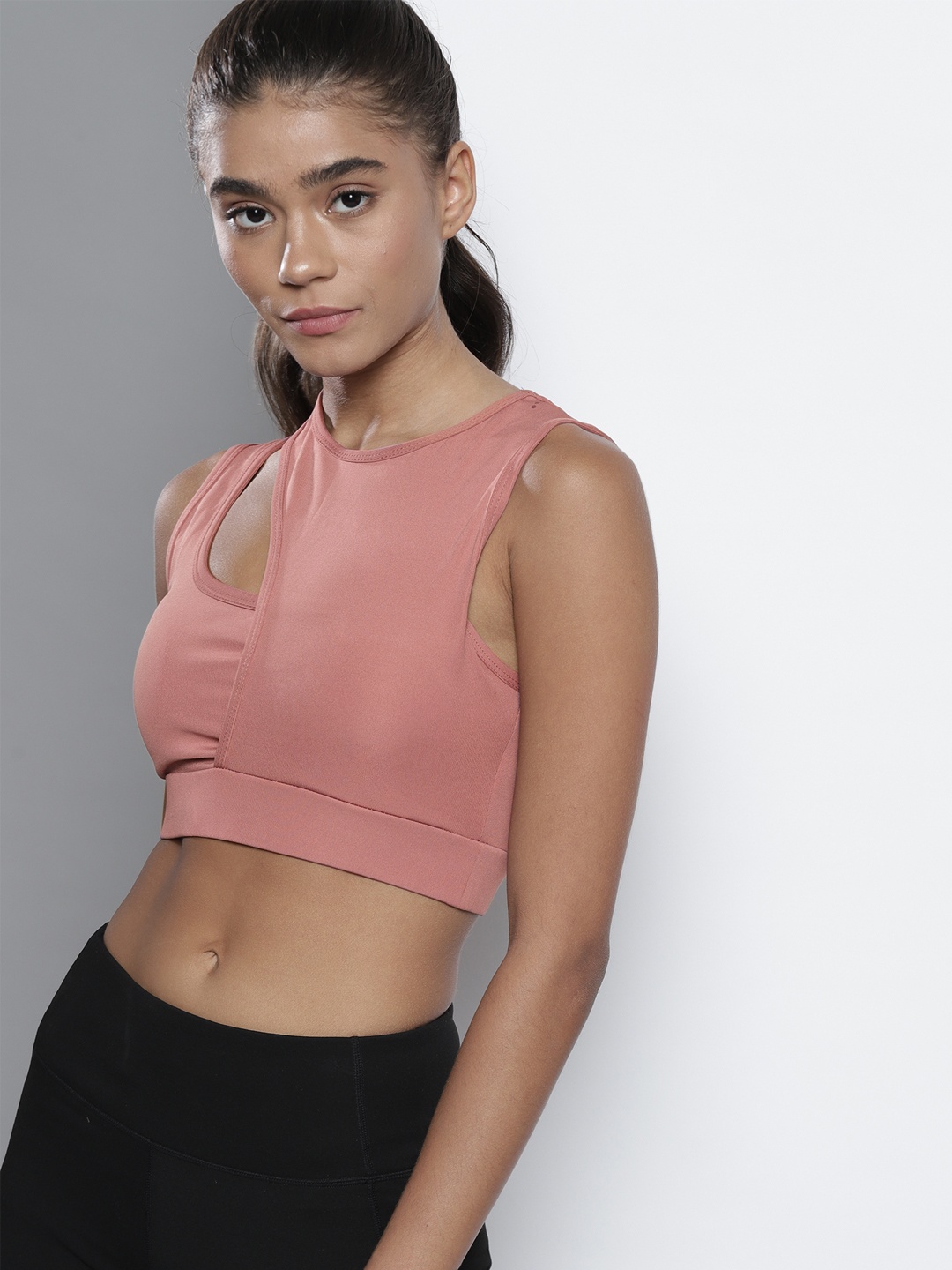 

Trendyol Dusty Pink Solid Sports Bra Lightly Padded, Rose