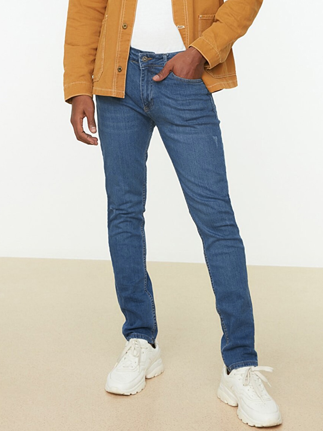 

Trendyol Men Blue Skinny Fit Low Distress Stretchable Jeans