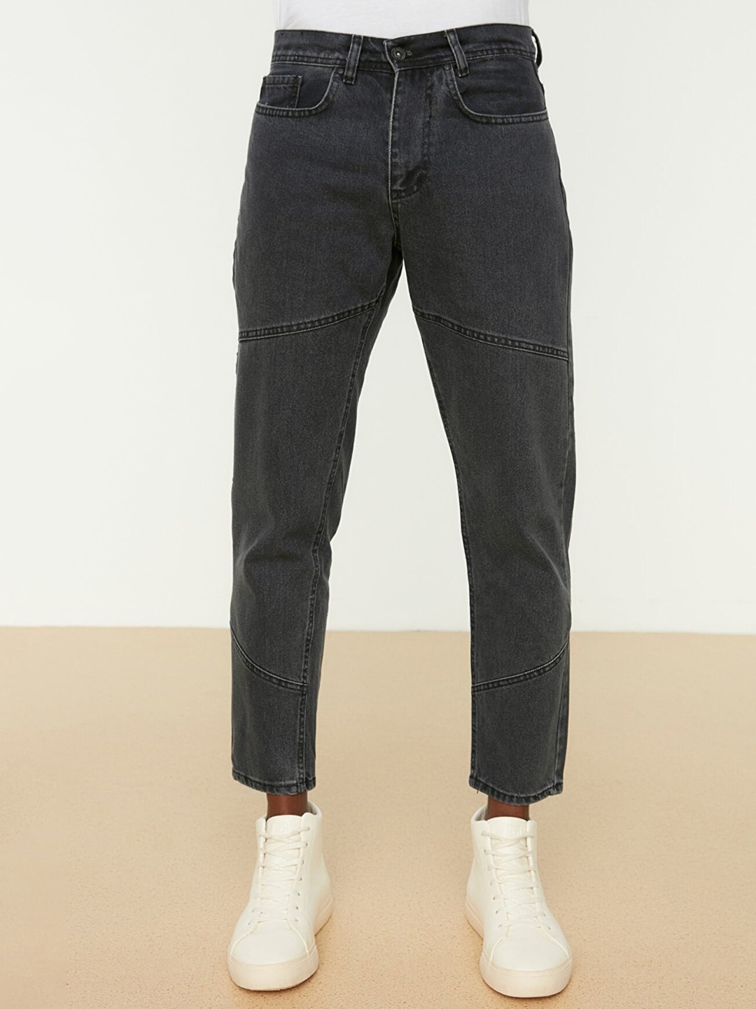 

Trendyol Men Charcoal Pure Cotton Jeans