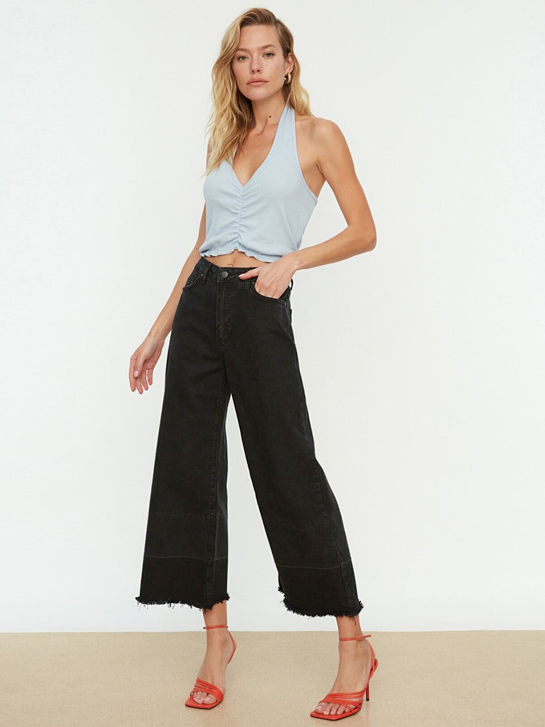 

Trendyol Women Black Stretchable Jeans