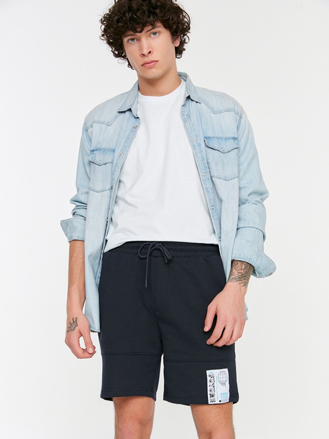 

Trendyol Men Navy Blue Solid Shorts