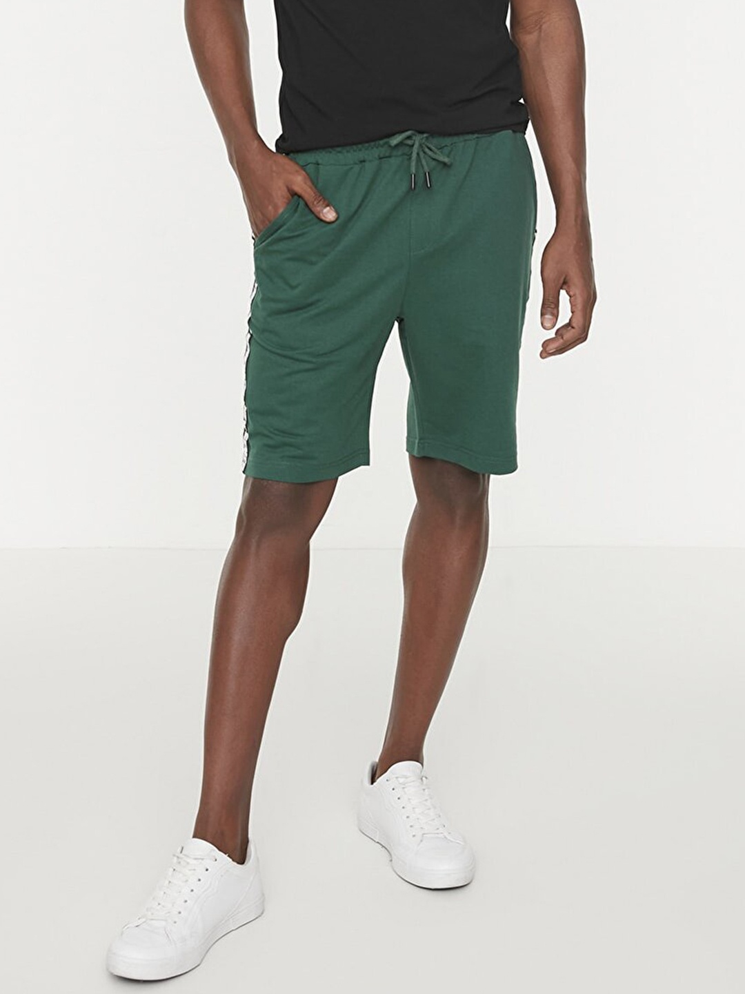 

Trendyol Men Green Solid Shorts