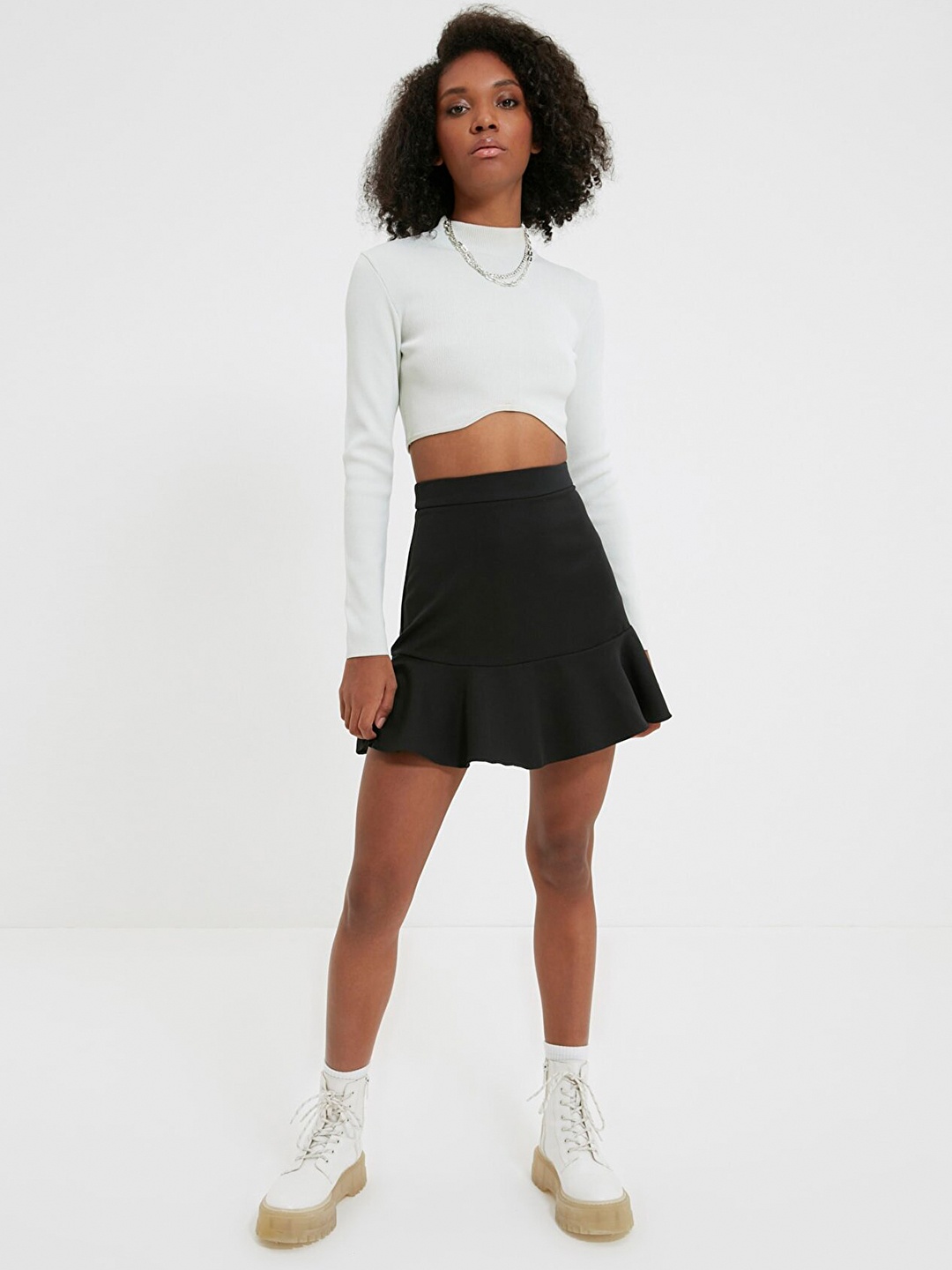 

Trendyol Women Black Solid Trumpet Skirt