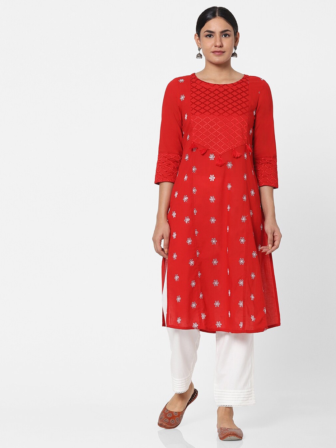 

Naari Women Red Floral Embroidered Kurta