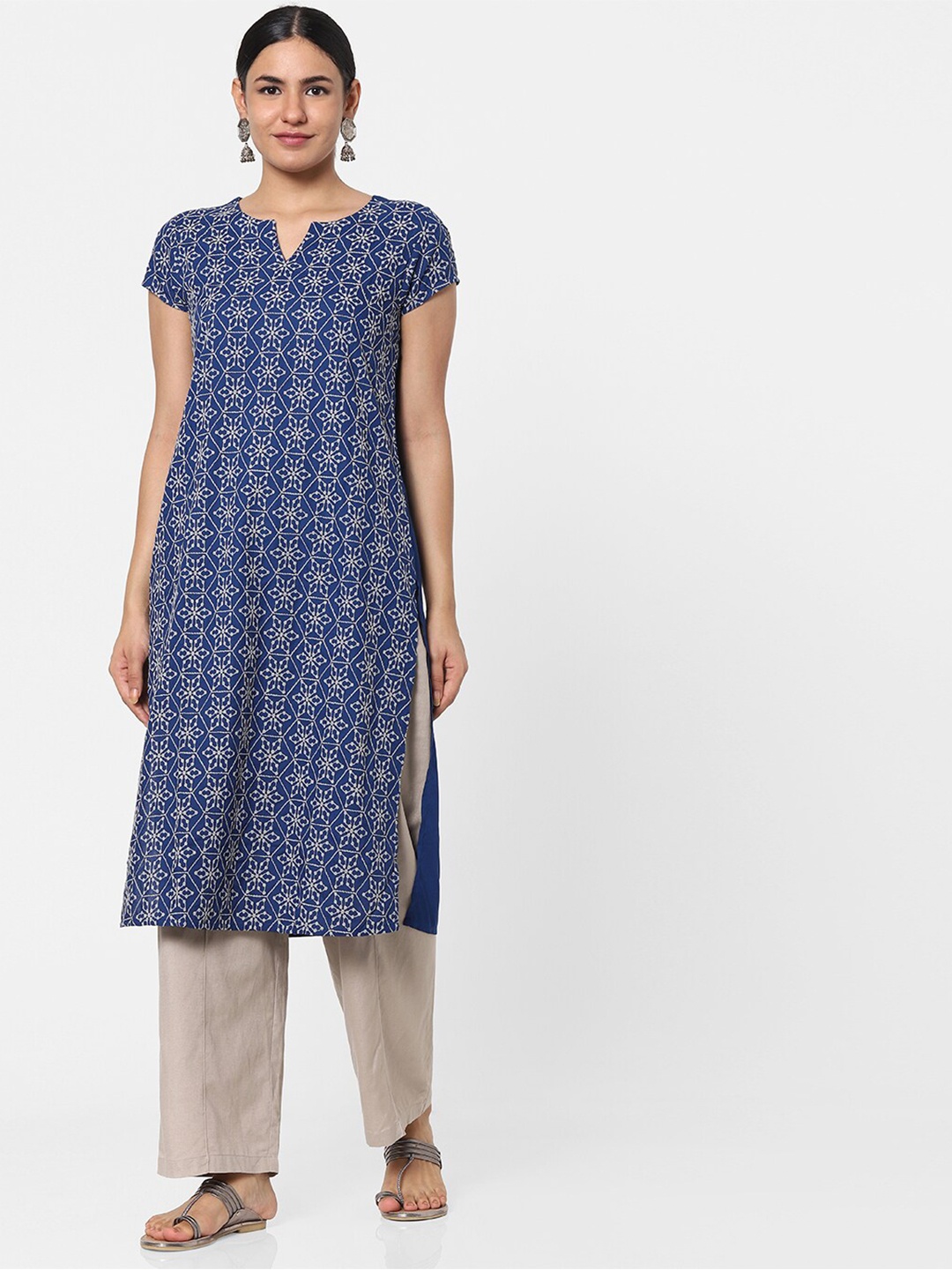 

Naari Women Navy Blue Floral Printed Kurta