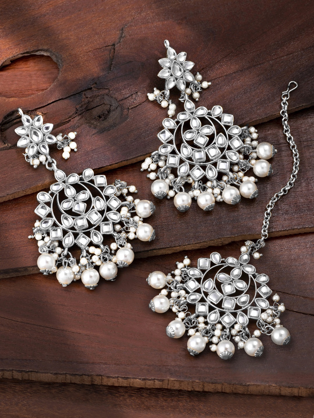

Peora Silver-Plated Pearl Kundan Studded Jewellery Set