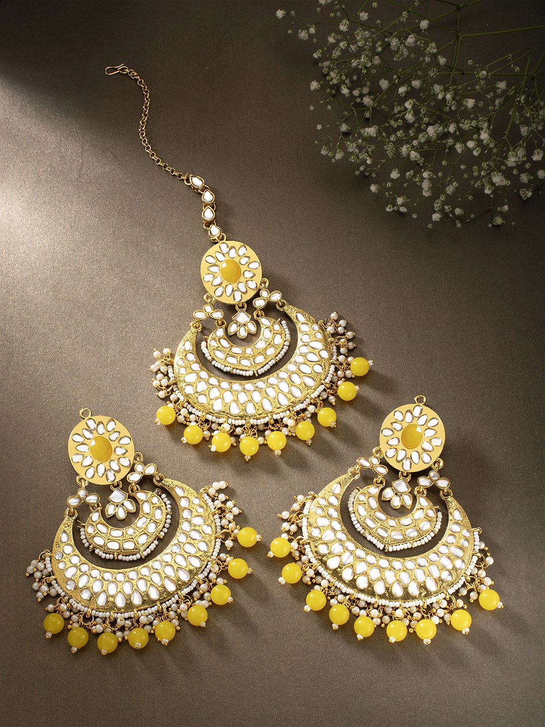 

Peora Yellow Gold-Plated Kundan Studded & Beaded Jewellery Set