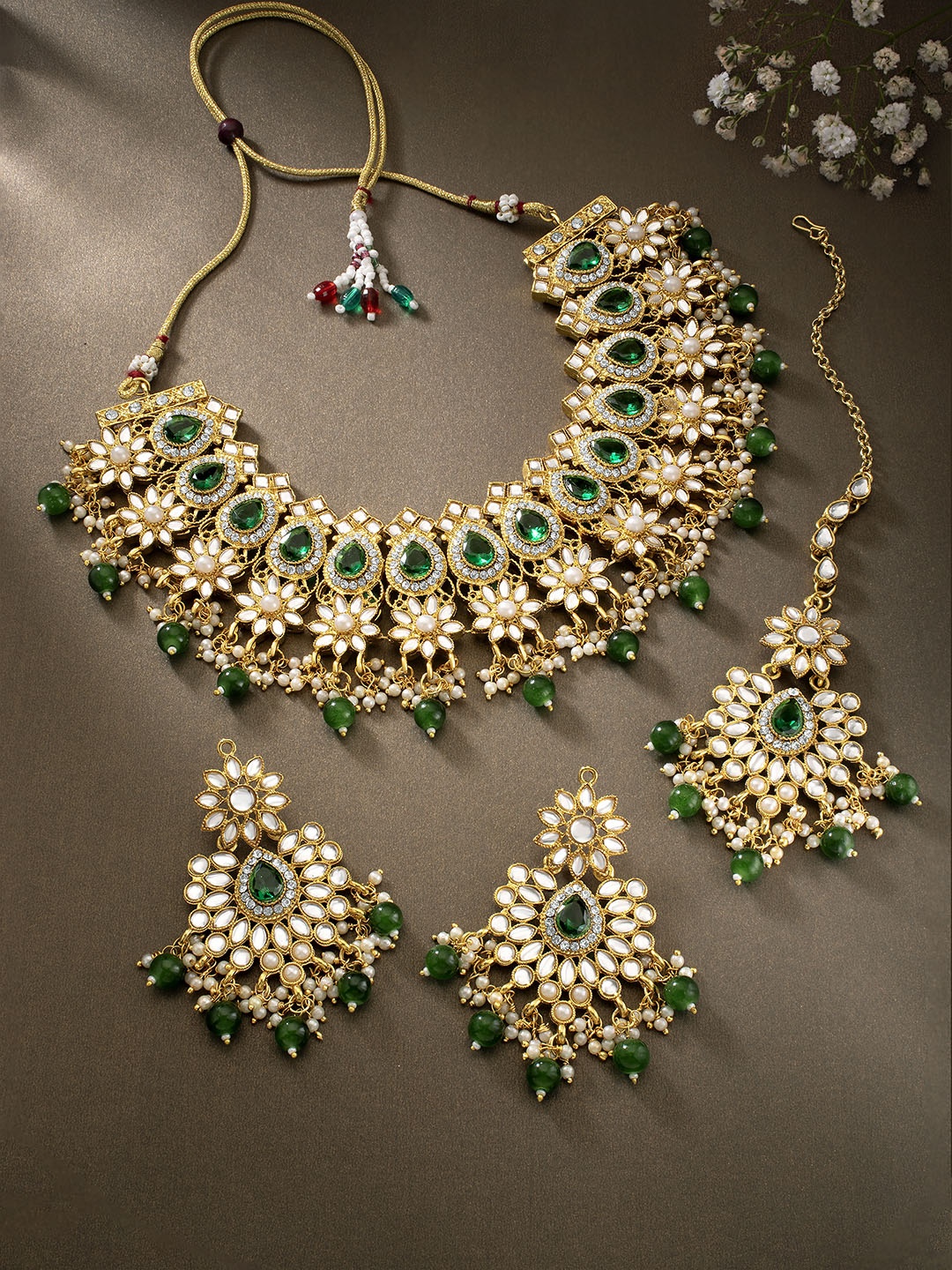 

PEORA Green & White Gold Plated Kundan Pearls Jewellery Set