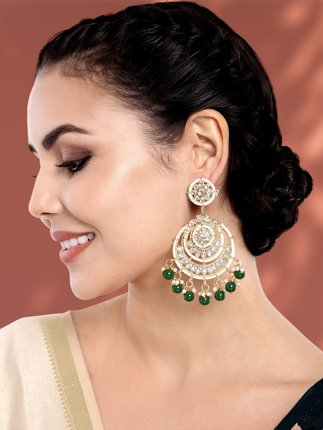 

Peora Off White & Green Gold-Plated Kundan Studded & Beaded Crescent Shaped Chandbalis