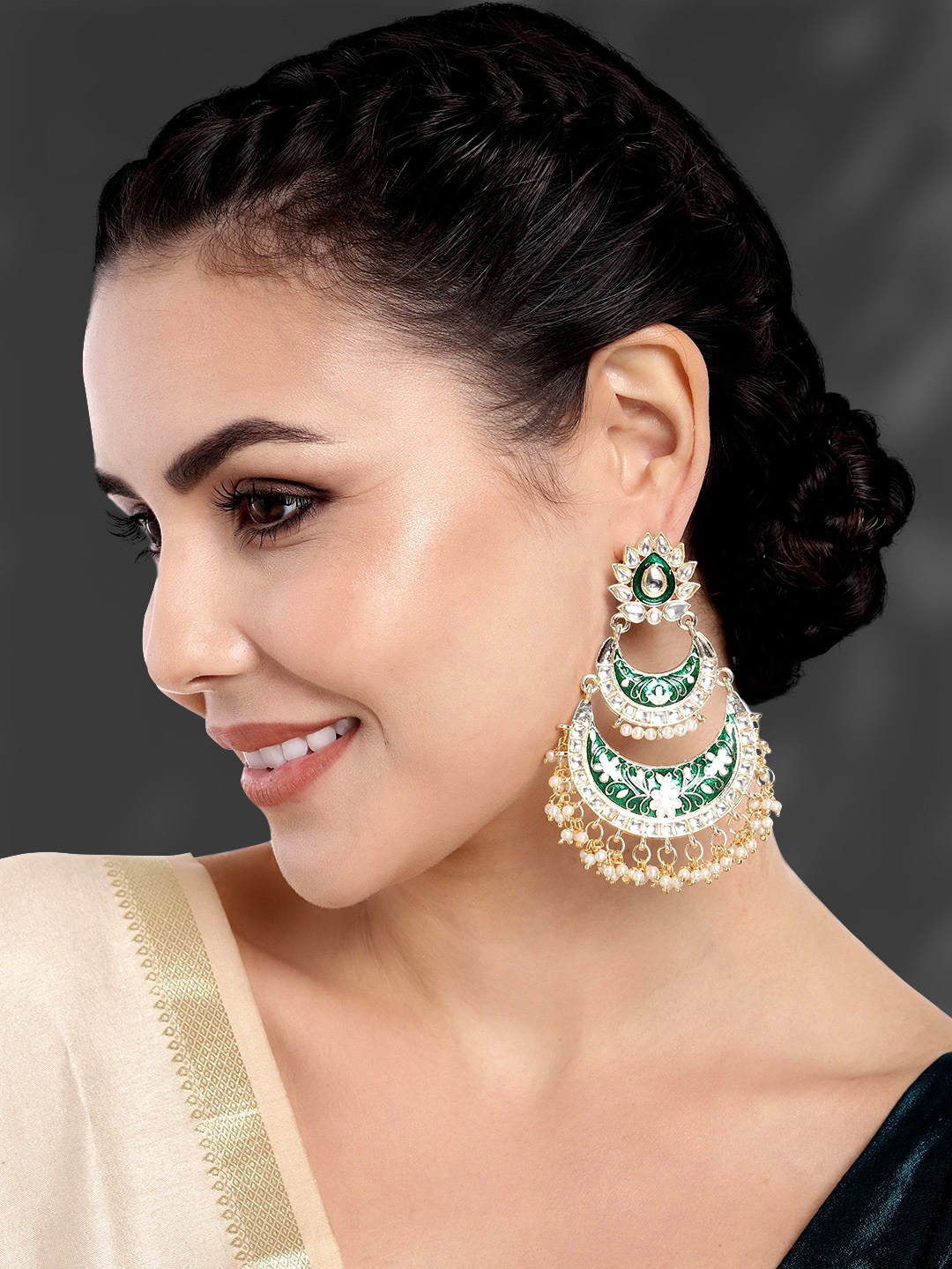 

Peora Green & Off White Gold-Plated Kundan Studded & Beaded Crescent Shaped Chandbalis