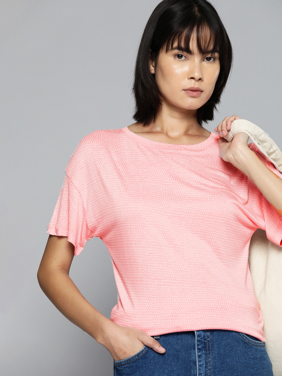 

ether Women Pink & White Printed Drop-Shoulder Sleeves T-shirt
