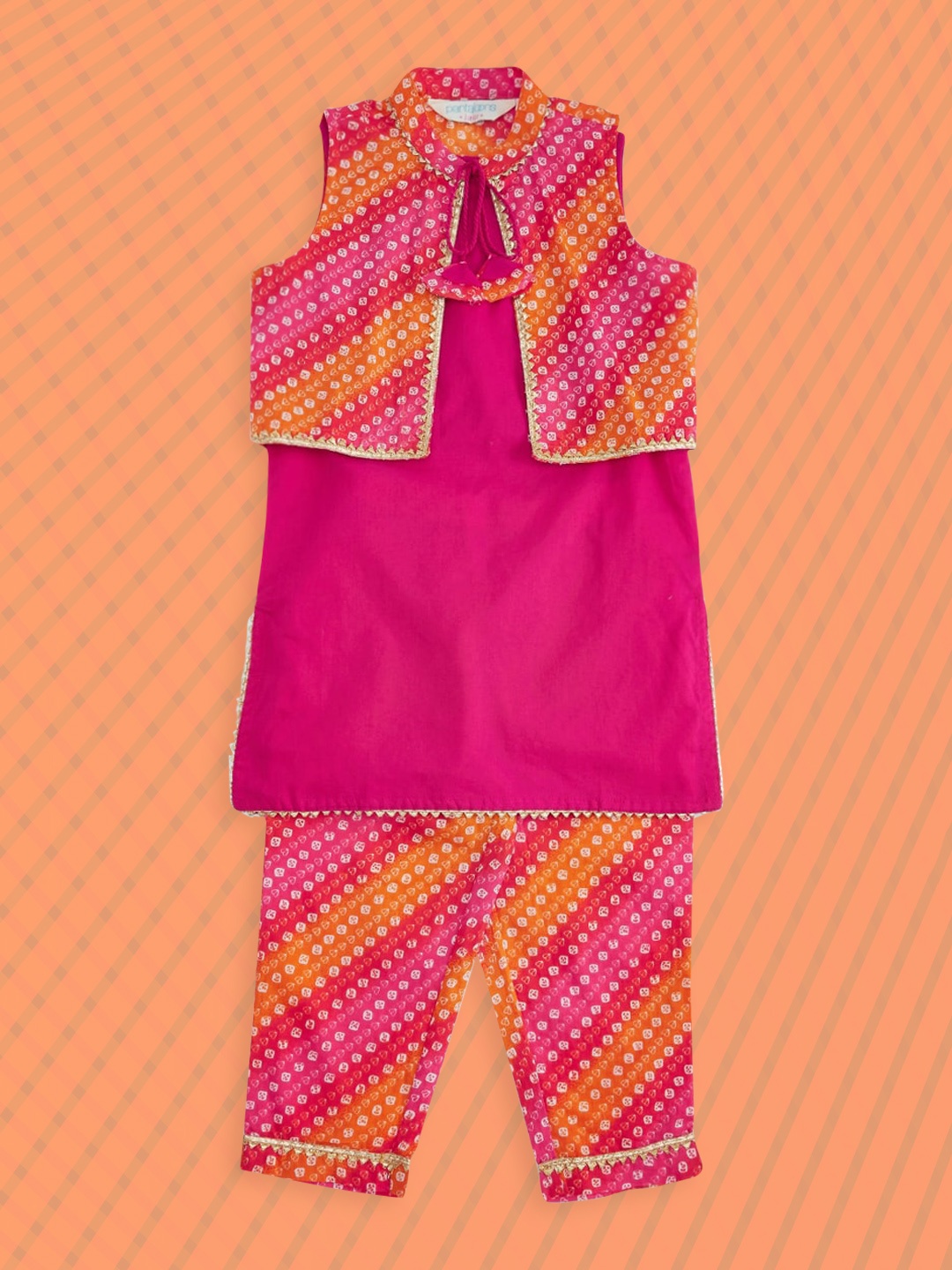 

AKKRITI BY PANTALOONS Girls Fuchsia Pure Cotton Kurti with Pyjamas