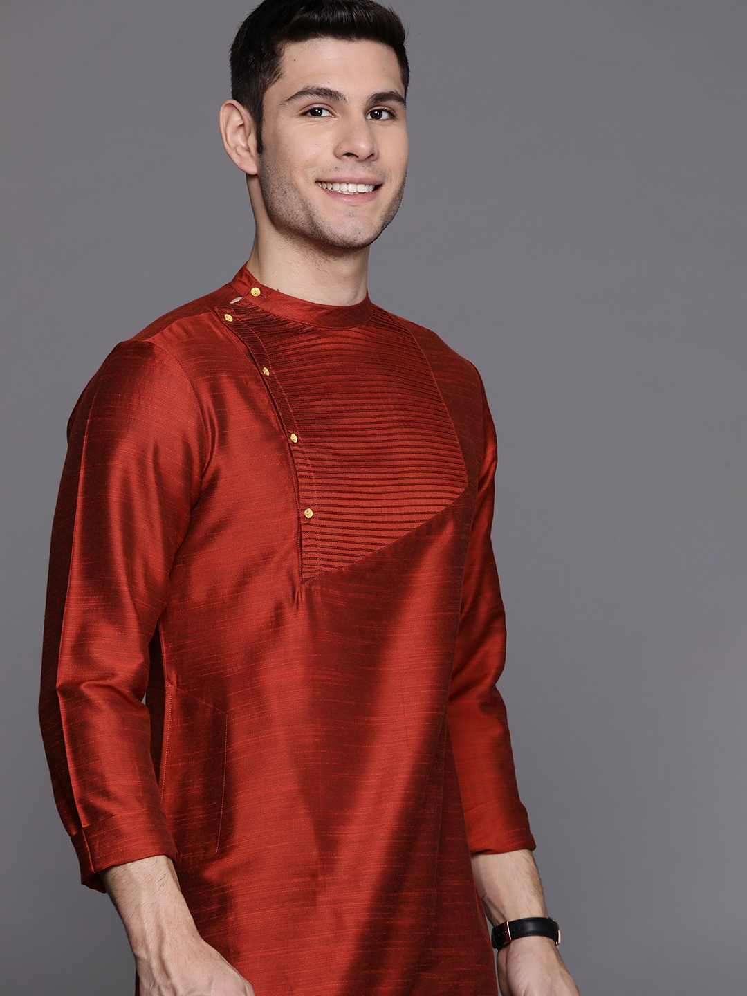 

Indo Era Men Maroon Yoke Design Thread Work Liva Kurta