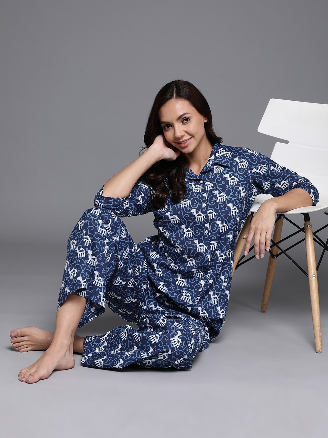 

Libas Women Blue Printed Cotton Night suit