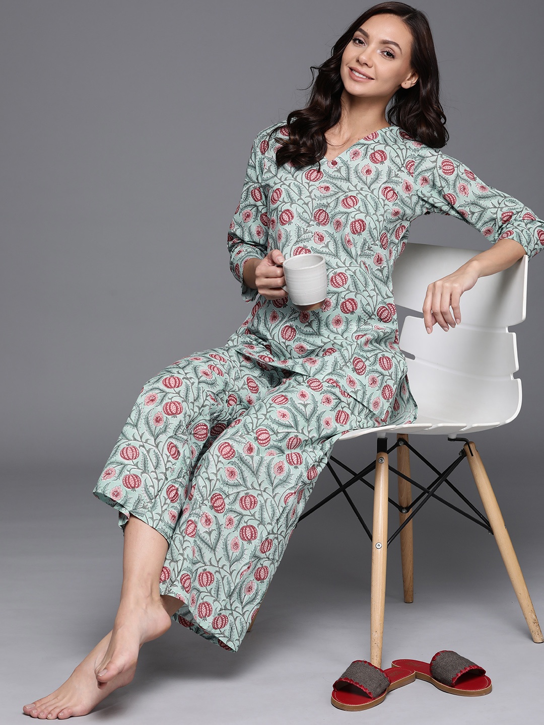 

Libas Women Sea Green Printed Cotton Night suit