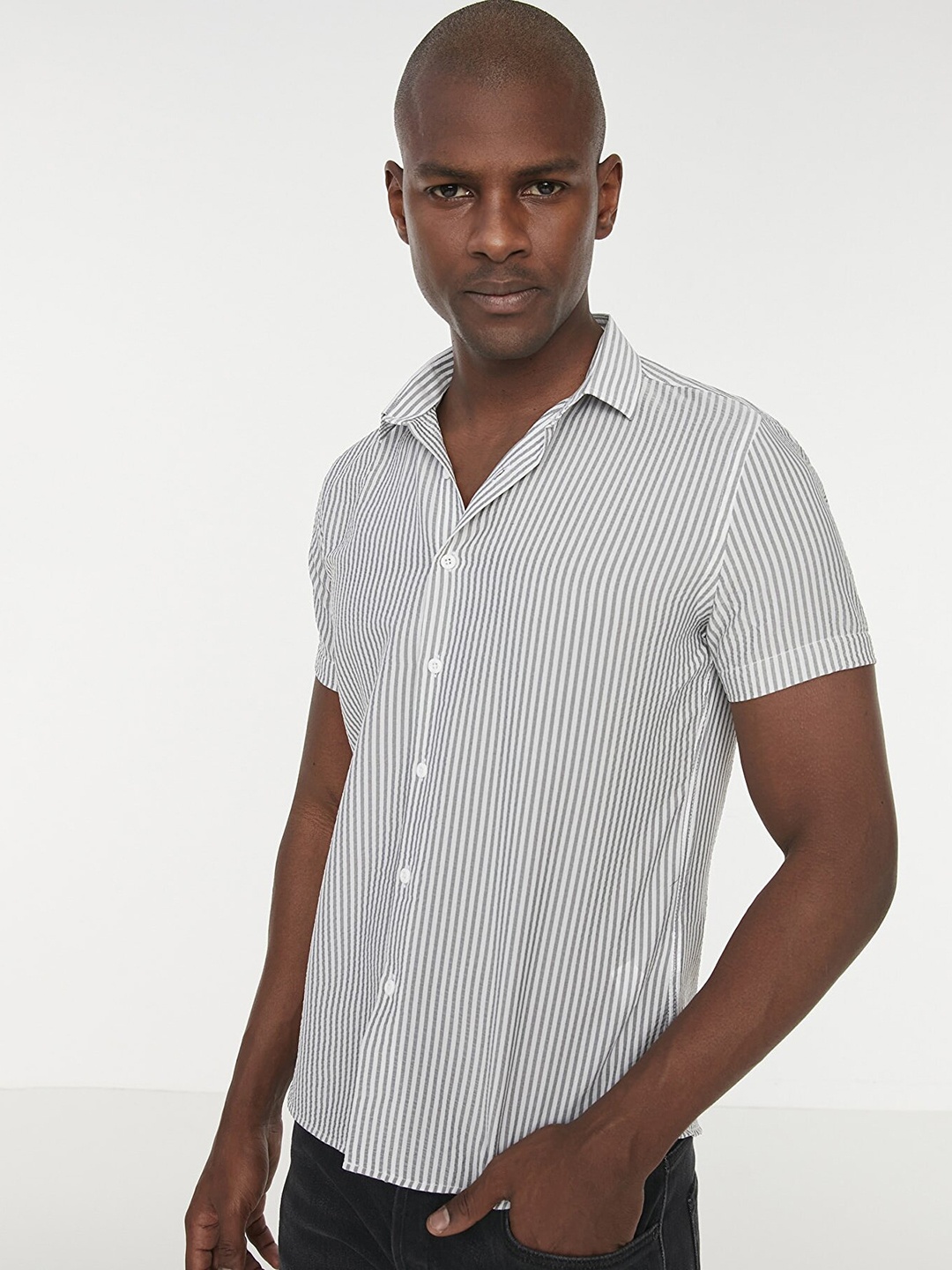 

Trendyol Men White Striped Casual Shirt
