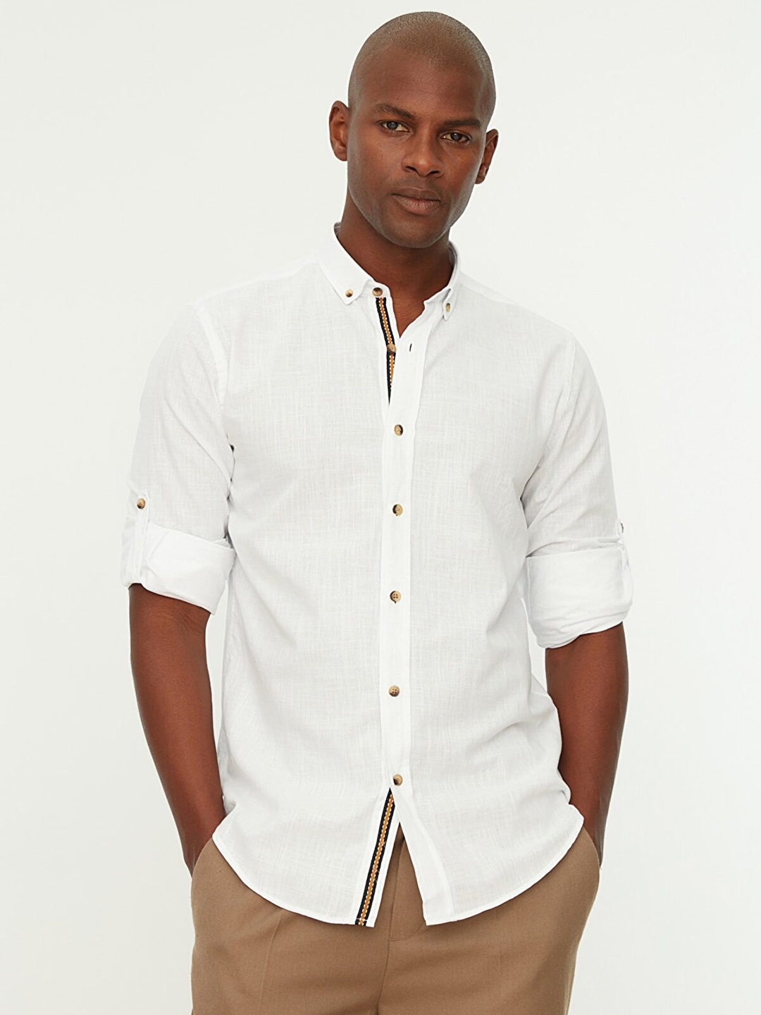 

Trendyol Men Solid Pure Cotton Casual Shirt, White