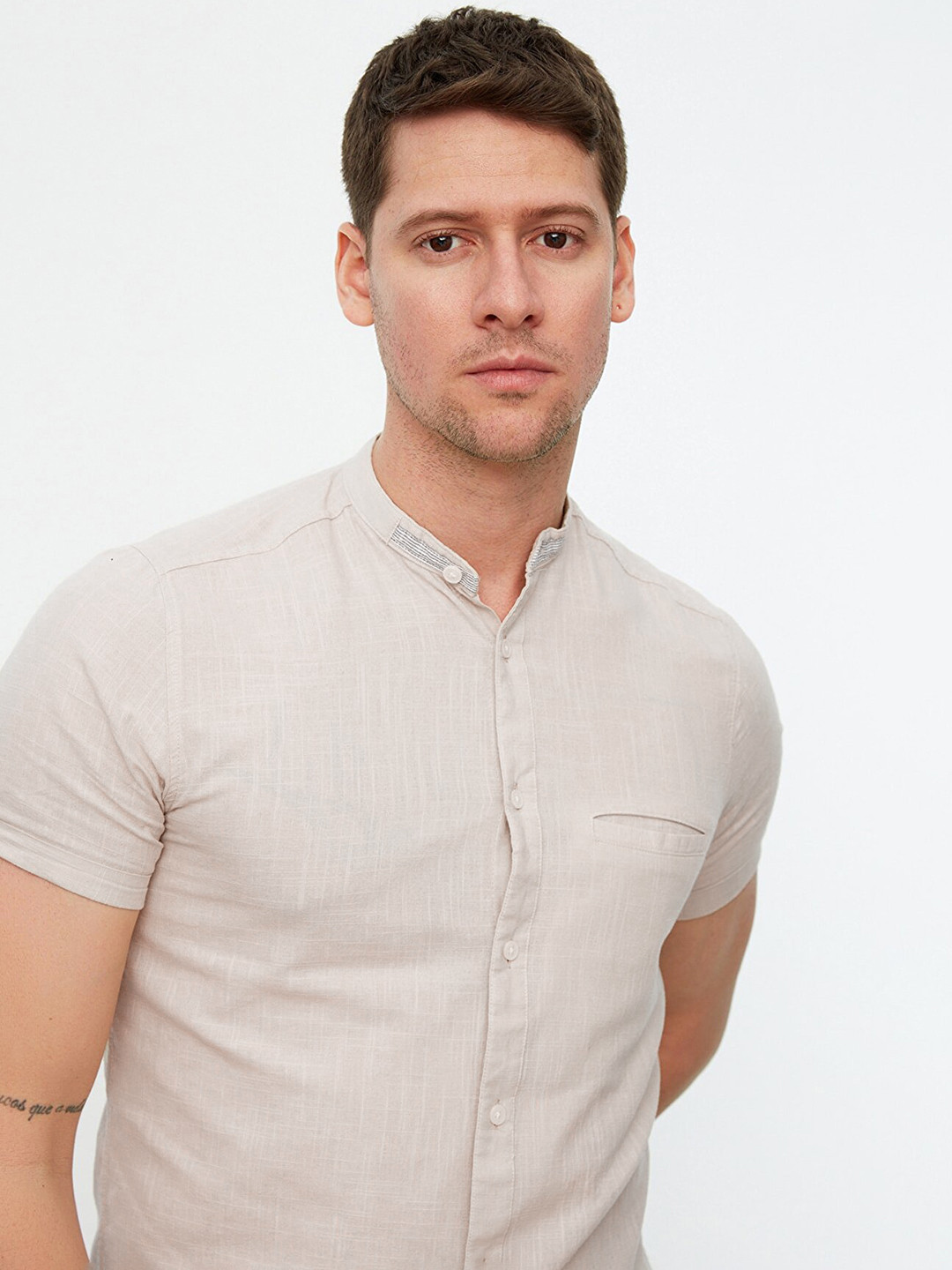

Trendyol Men Beige Solid Slim Fit Pure Cotton Casual Shirt