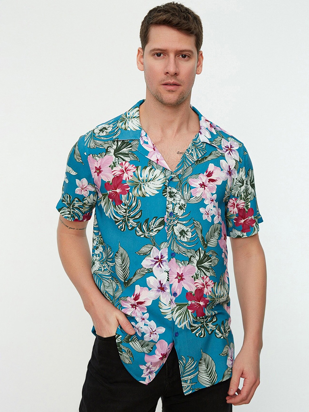 

Trendyol Men Blue Floral Printed Casual Shirt